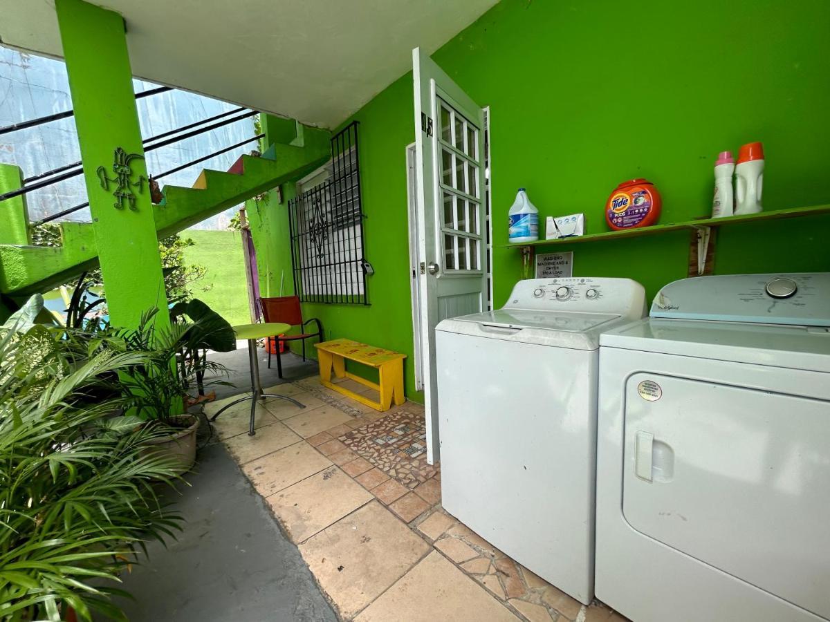 Vieques Good Vibe Guest House ภายนอก รูปภาพ